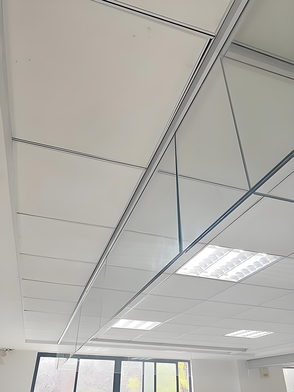 温泉玻璃温泉挡烟垂壁