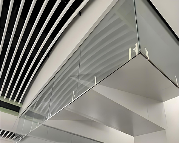 温泉玻璃温泉挡烟垂壁 温泉玻璃温泉挡烟垂壁