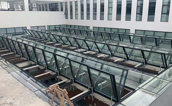 百安科技有限公司近期温泉排烟窗项目案例分享 百安科技有限公司近期温泉排烟窗项目案例分享