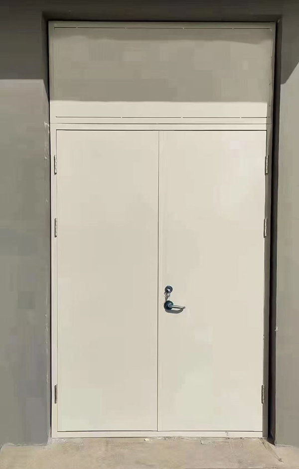 展览馆项目完成大跨度温泉防火门安装